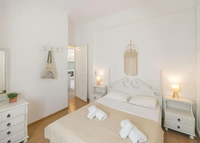 Hébergement de vacances - 2br House In The Heart Of Town - Citrine Náoussa