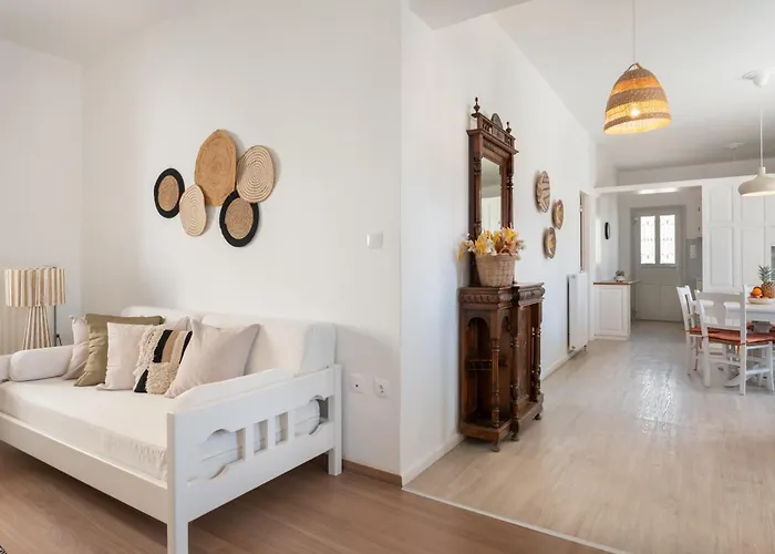 - 2br House In The Heart Of Town - Citrine Hébergement de vacances Náoussa