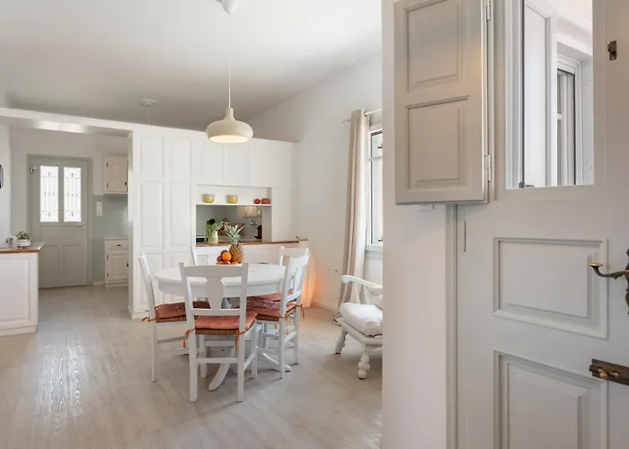 - 2br House In The Heart Of Town - Citrine Náoussa